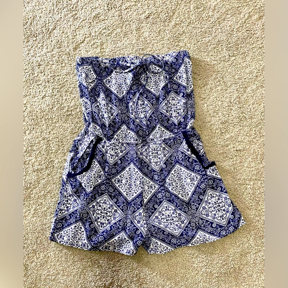 Romper; size small; like new condition.